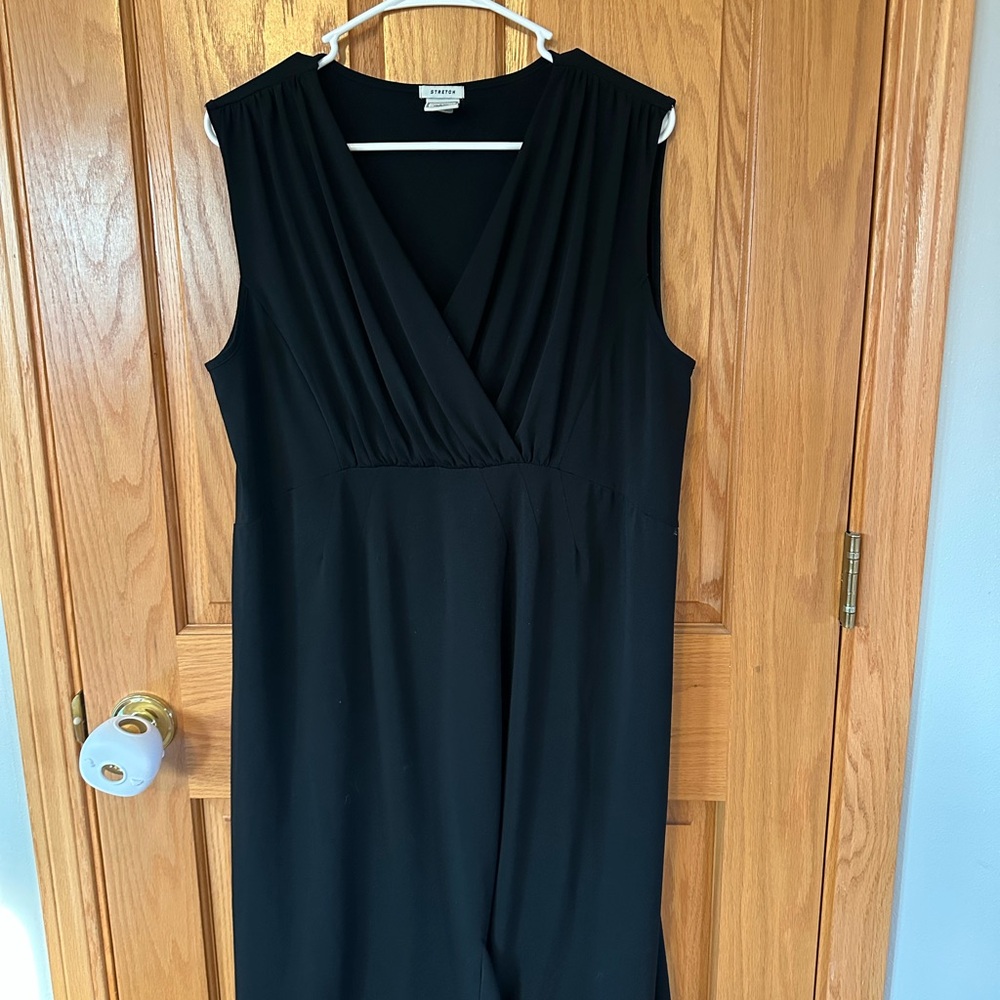 Old Navy Black V-Neck Midi Dress